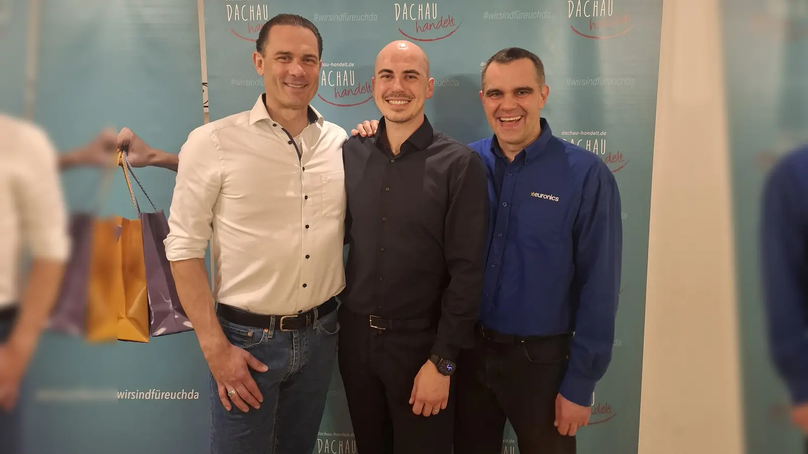 Die neuen Vorstände (von links): Sebastian Stirner (2. Vorstand), Niklas Lill (1. Vorstand). Dominik Depre (Kassier und 3. Vorstand). (Foto: jj)