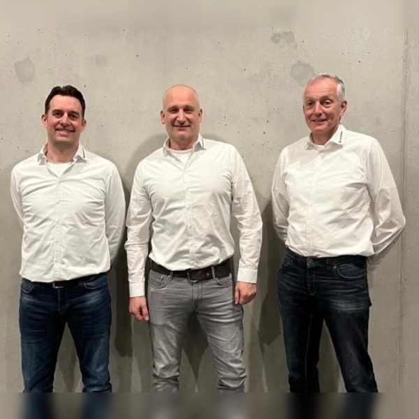 Die alte und neue Vorstandschaft (von li) Ingmar Guse, Peter Demmelmayr und Henning Knebel. (Foto: Bunnyhunters)