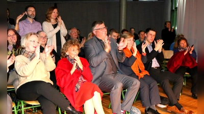 Landrat Stefan Löwl (Mitte) mit Generalkonsulin des Staates Israel Talya Lador-Fresher (re von ihm) und Ehrengast Dr. Charlotte Knobloch, Präsidentin der Israelitischen Kultusgemeinde München und Oberbayern (li von ihm). (Foto: LA Dachau/Veronika Plajer )