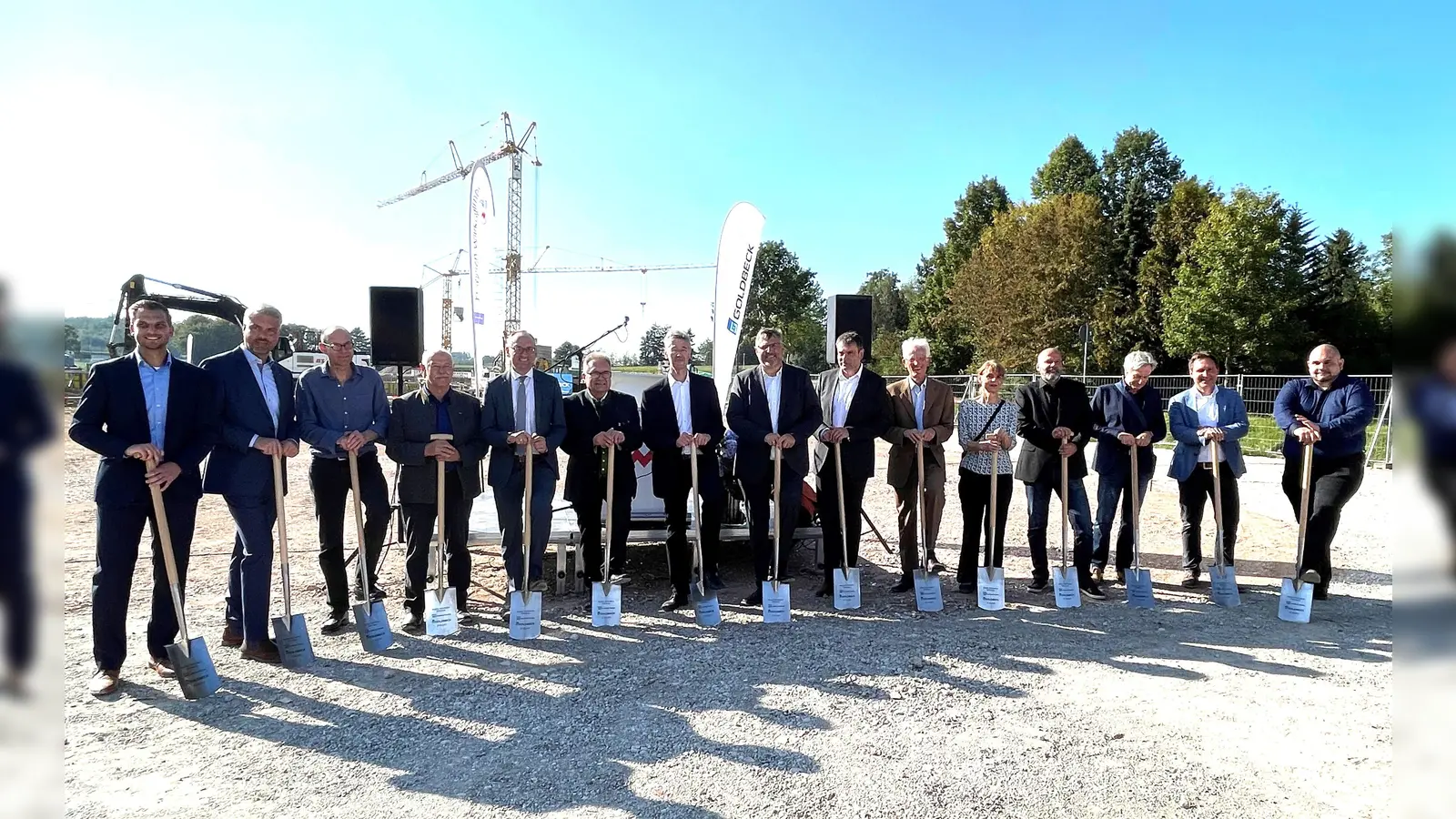 Spatenstich zum 5. Gymnasium für den Landkreis Dachau in Röhrmoos. (Foto: LA DAH/Silke Fendt )