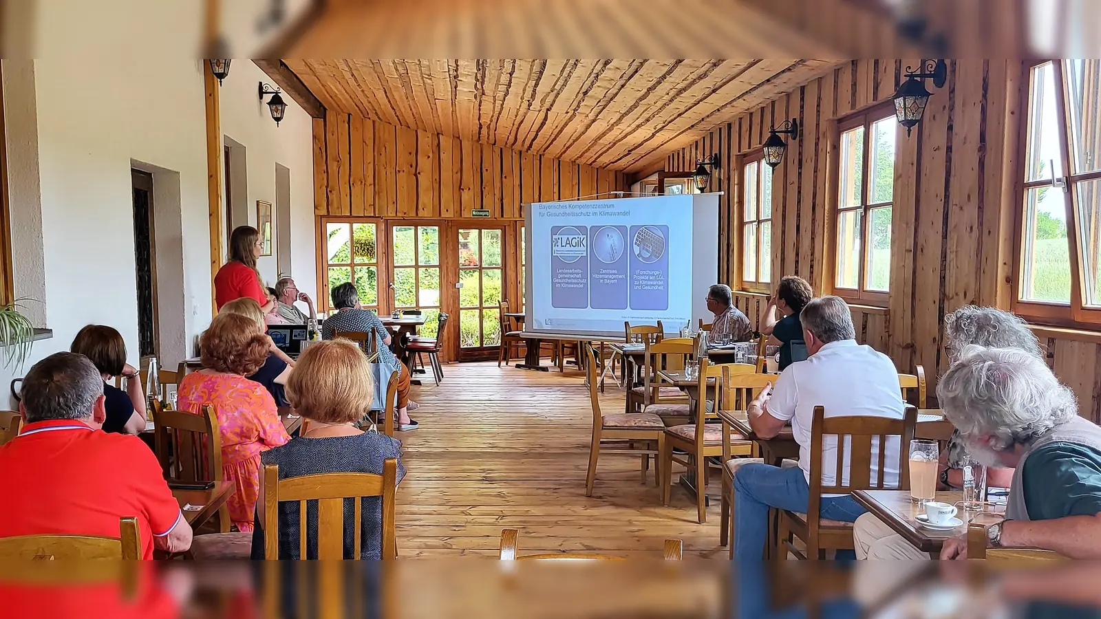 Das Treffen des Landkreisseniorenbeirates mit den kommunalen Seniorenvertretungen in den Landkreisgemeinden. (Foto: LA Dachau / Stefanie Otterbein )