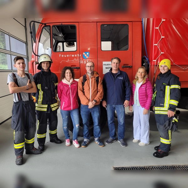 Die 7. Klassen der Mittelschule besuchten die Freiwillige Feuerwehr Höfa. (Foto: KJR)