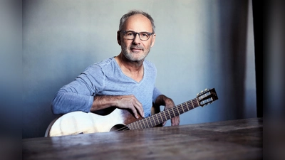 Reinhold Beckmann kommt im Duo mit Johannes Wennrich nach Dachau. (Foto: Steven Haberland Images)