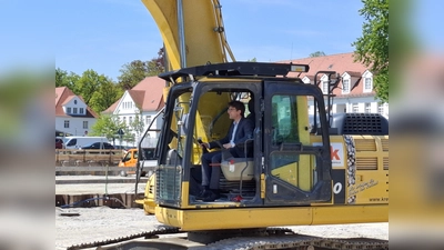 Baubeginn mit Oberbürgermeister Florian Hartmann. (Foto: jj)