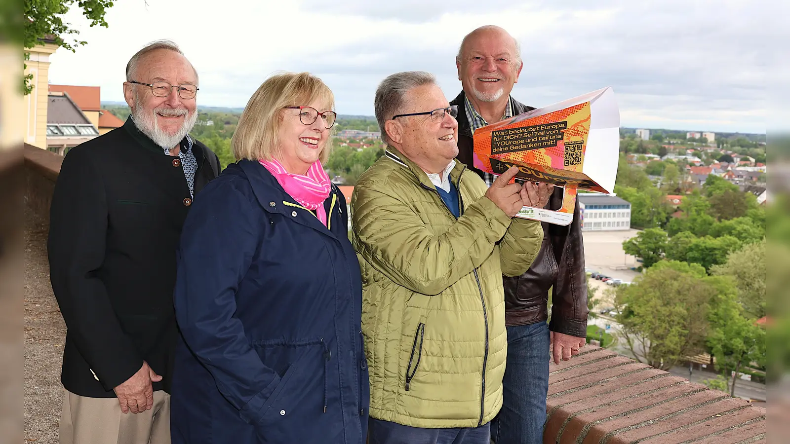 Die Mitglieder des Landkreisseniorenbeirates Dachau, Gerhard Dirlenbach, Immi Battermann-Fischer, Reinhold Heiss und Hermann Krusch. (Foto: Landratsamt Dachau, Veronika Plajer )