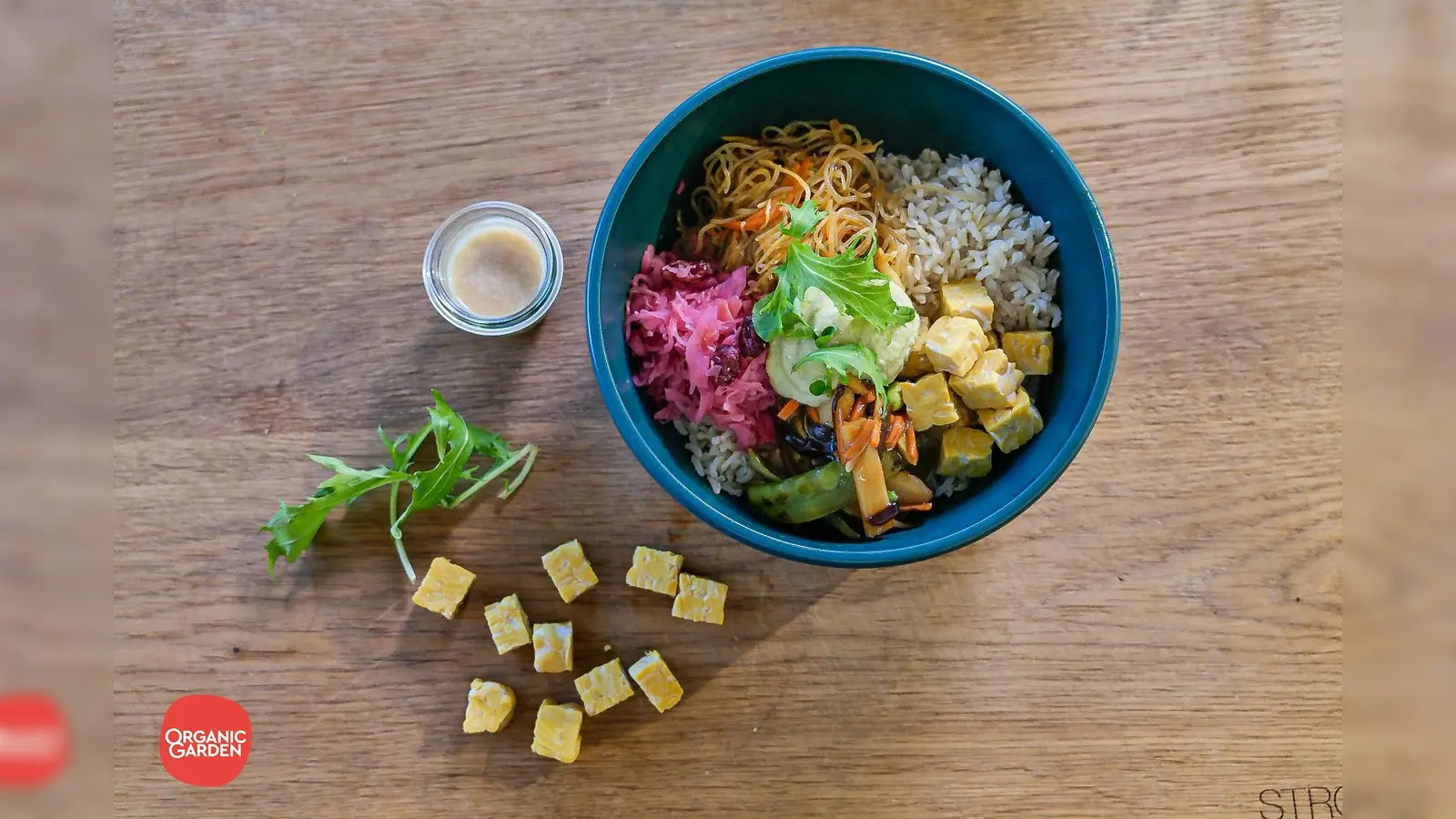 "Lecker, gesund &amp; nachhaltig.“ Bowls von Organic Garden gibt es jetzt neu auch im Lieferservice der lokalen Nachbarschaftshilfe. (Foto: Organic Garden)