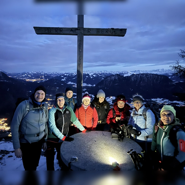 Die Wandergruppe genoss auf dem Pendling die schöne Aussicht. (Foto: DAV Ortsgruppe Dachau)