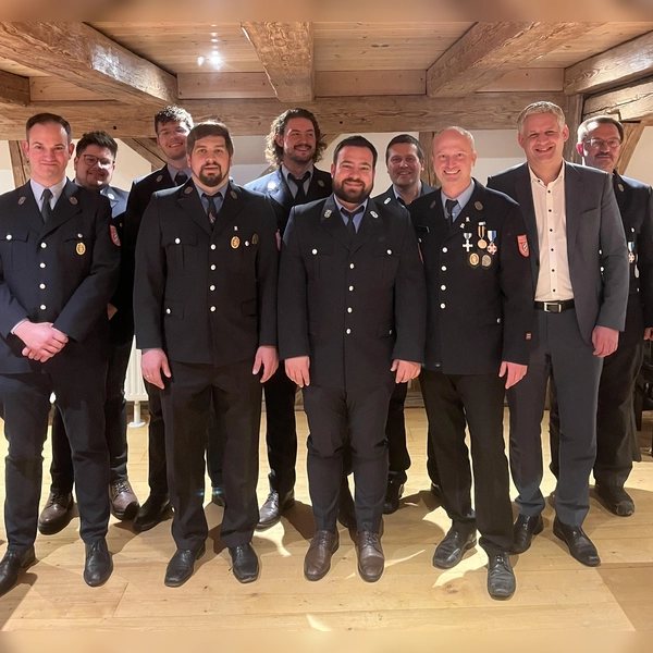 v.l.n.r.: Martin Walter, Elias Birzele, Marco Habermehl, Michael Graf, Alexander Rudorfer, Marco Reitmair, Marcus Rainer, Hubert Burgstaller, Christian Blatt, Ludwig Böck. (Foto: FFW)