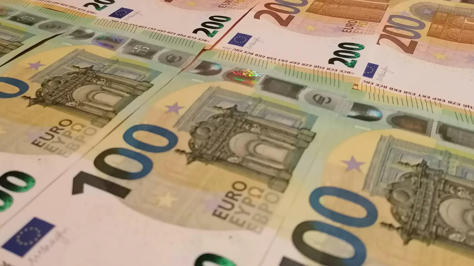 Eine engagierte Mitarbeiterin der VR-Bank vereitelte einen Betrug.  (Foto: Johannes Beetz)