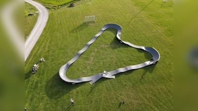 Der mobile Pumptrack befindet sich am Sportplatz in Markt Indersdorf. (Foto: Markt Markt Indersdorf)