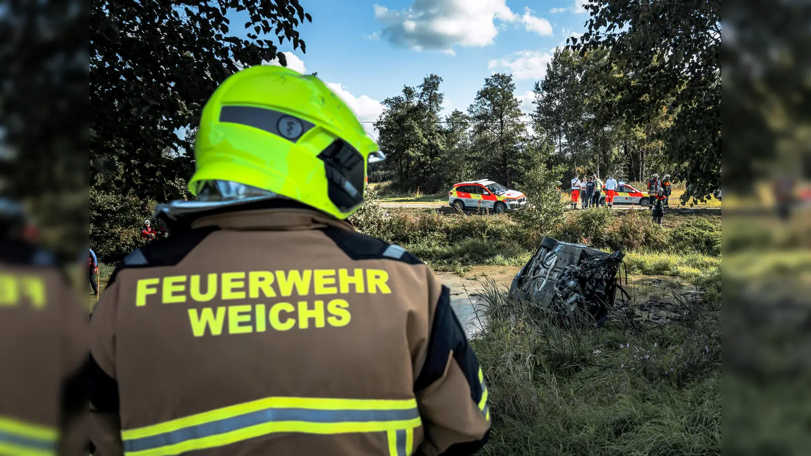 Ein schwerer Unfall ereignete sich zwischen Pasenbach und Weichs. (Foto: Kreisbrandinspektion Dachau)