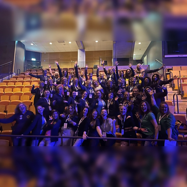 Die Mitglieder der A Cappella Company feiern ihren 9. Platz bei der EM in Helsingborg. (Foto: A Cappella Company Dachau )