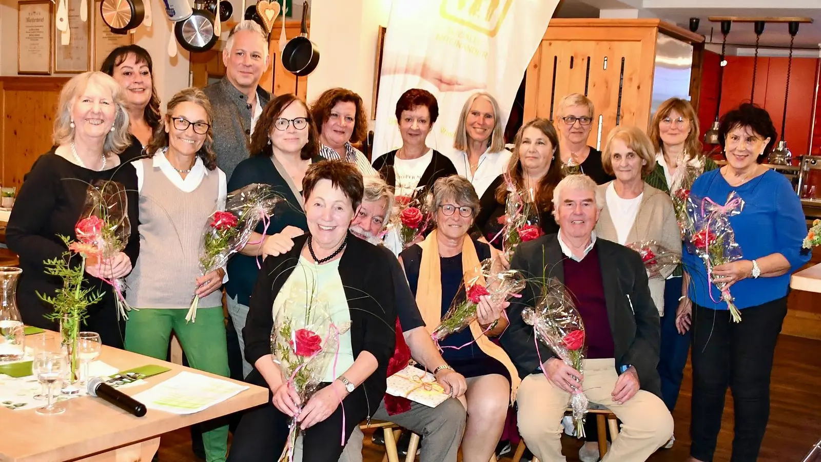 Die Nachbarschaftshilfe feierte beim Huberwirt. (Foto: Nbh)