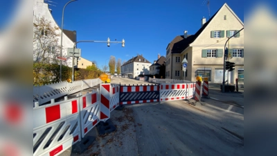 Die Ludwig-Thoma-Straße soll wie geplant zu Weihnachten wieder freigegeben werden. (Foto: Stadtwerke Dachau)