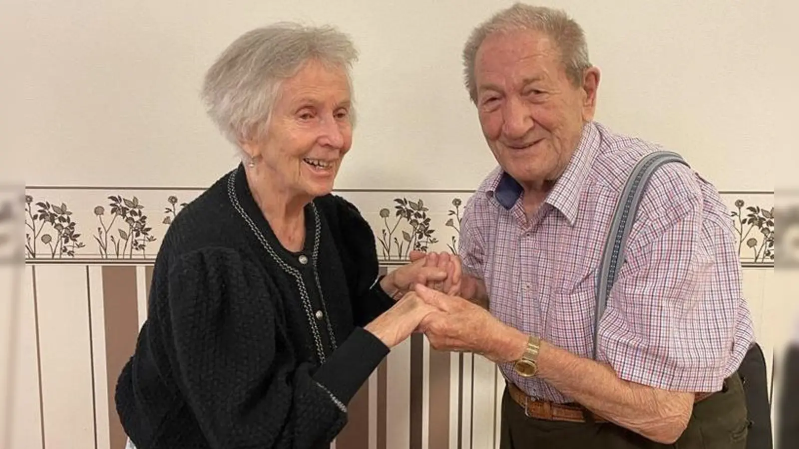 Die Bewohner Erika (90) und Johann Hofmann (95) ließen eine alte, gemeinsame Leidenschaft wieder aufleben: das Tanzen.  (Foto: Kursana)