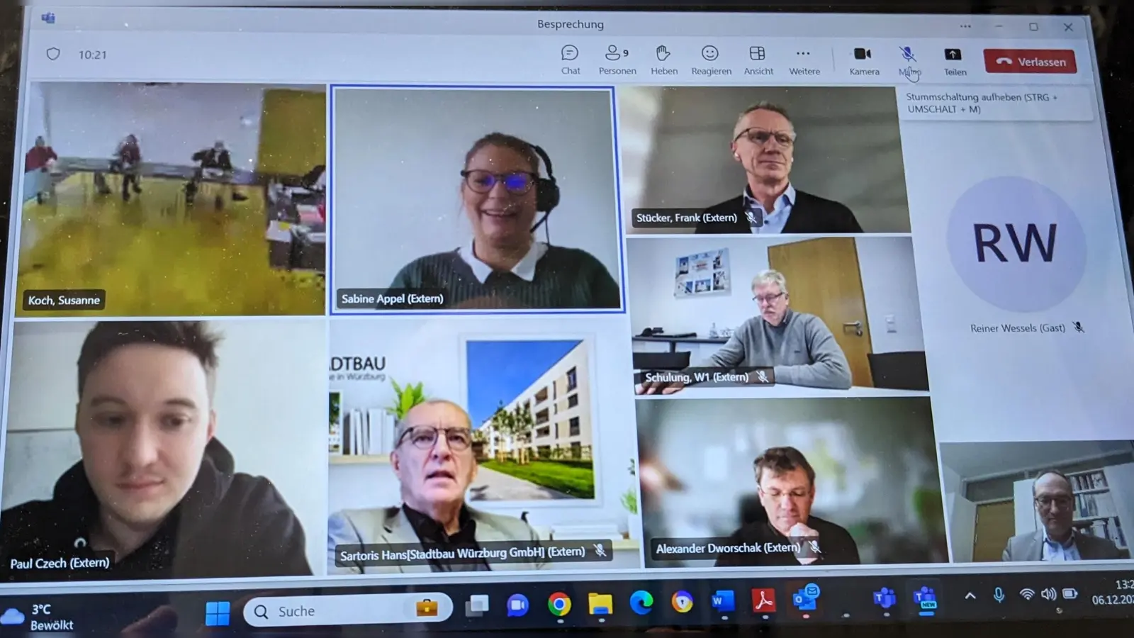 Führungspersönlichkeiten der bayerischen Wohnungswirtschaft im Meeting.  (Foto: www.habteinherz.de )