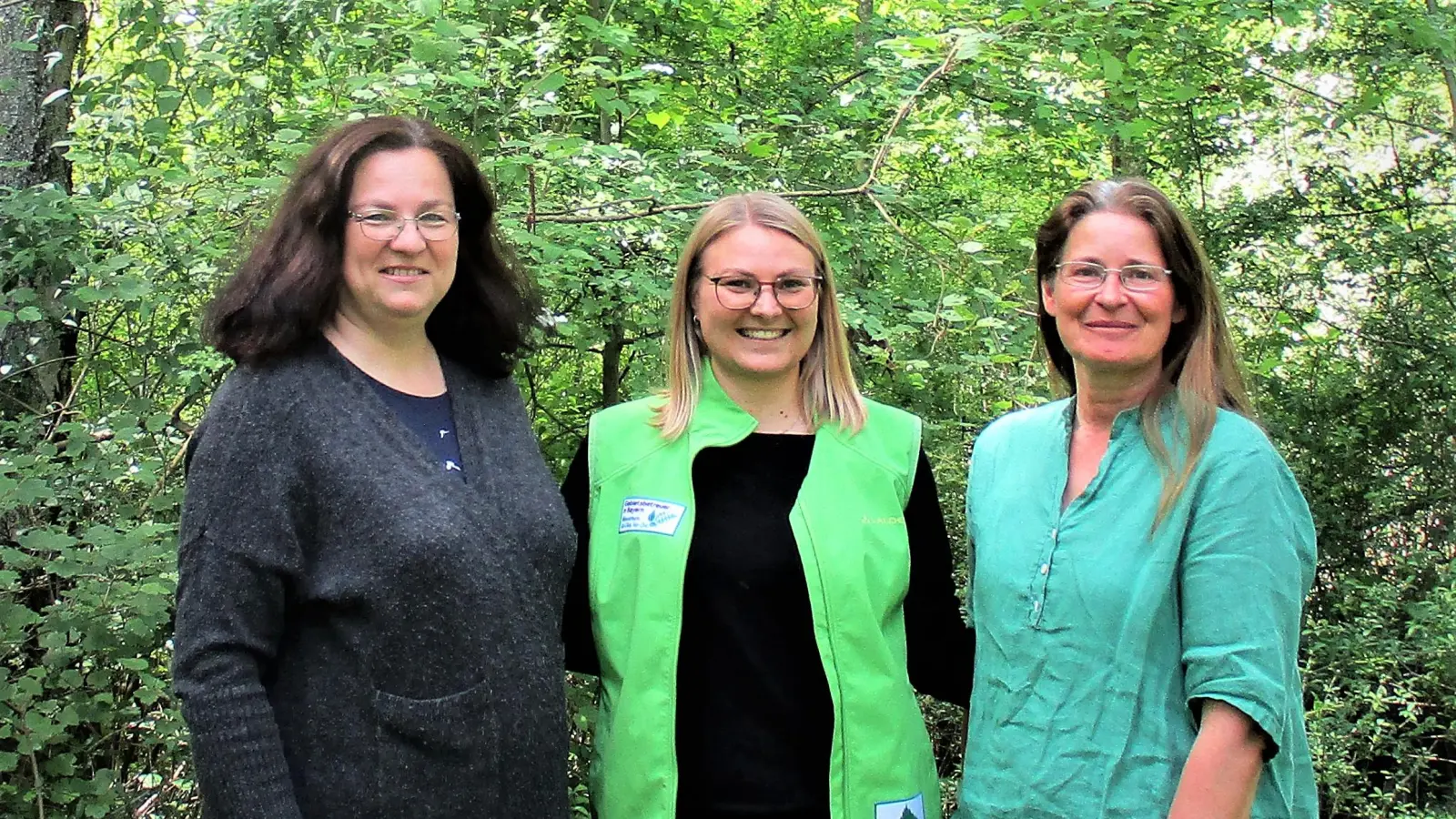 Esther Veges, Geschäftsführerin LPV Dachau, Gebietsbetreuerin Katharina Platzdasch und Petra Kotschi, Geschäftsführerin LPV Fürstenfeldbruck (von li). (Foto: Ampertal)